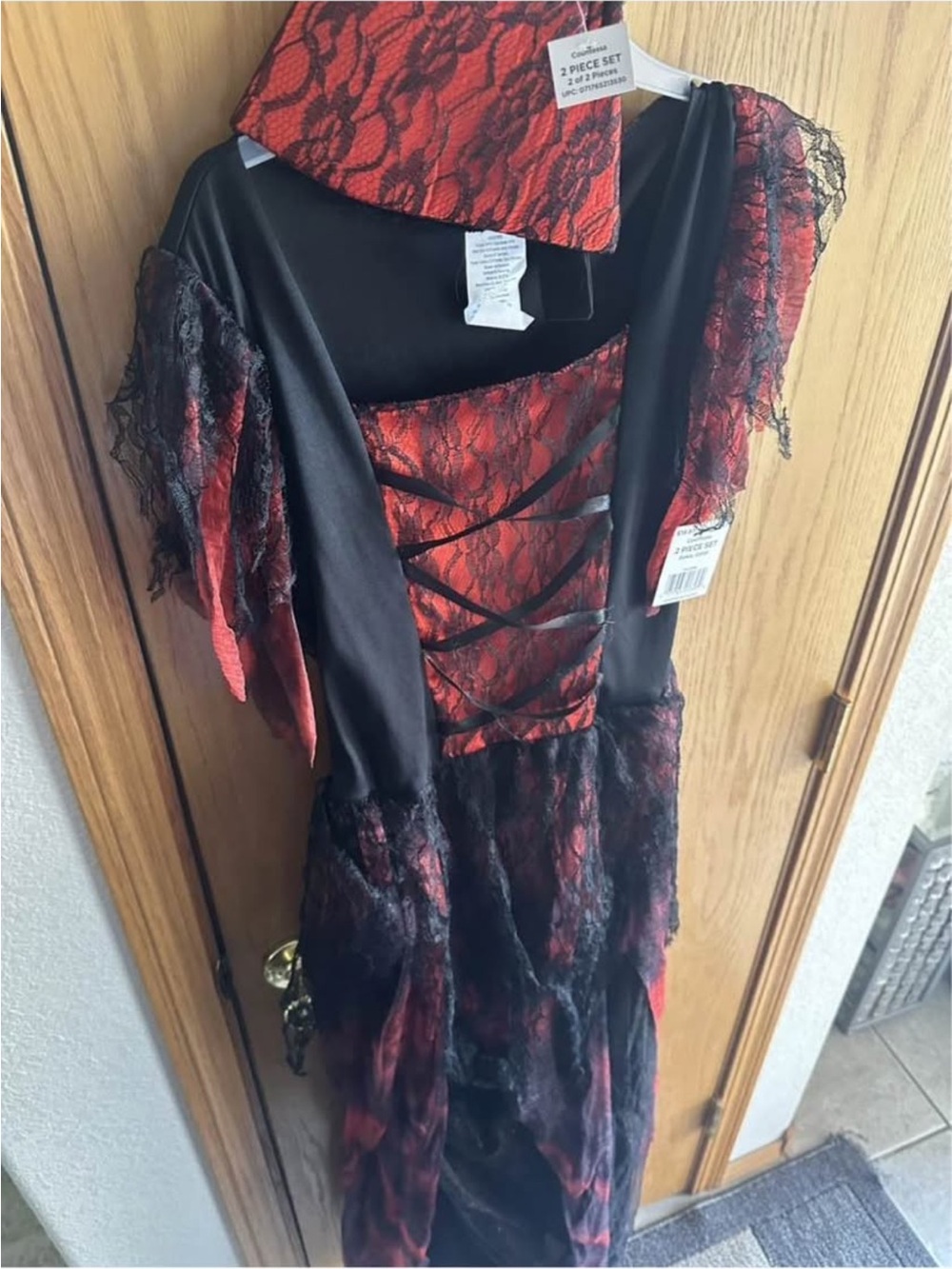 New Girls youth Vampire Halloween Dress Costume Xl 14-16 Red Black Dress Up